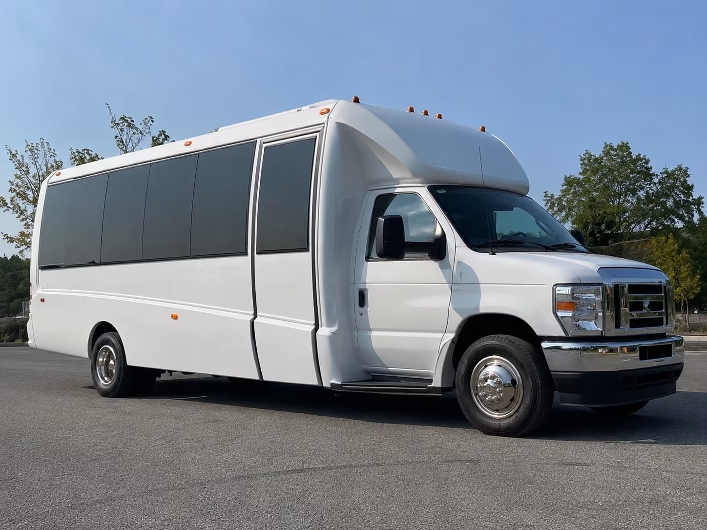 bachelor and bachelorette party buses in cincinnati